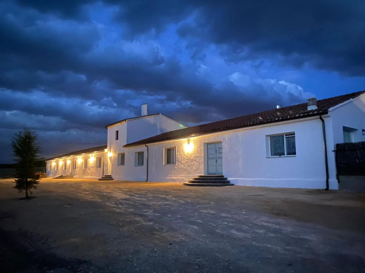 Entheos Hostel Lerin Kültér fotó