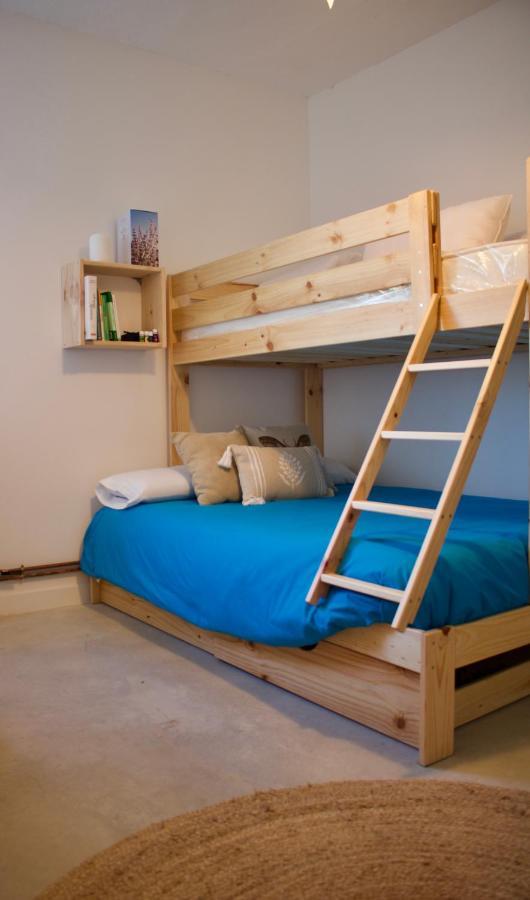 Entheos Hostel Lerin Kültér fotó