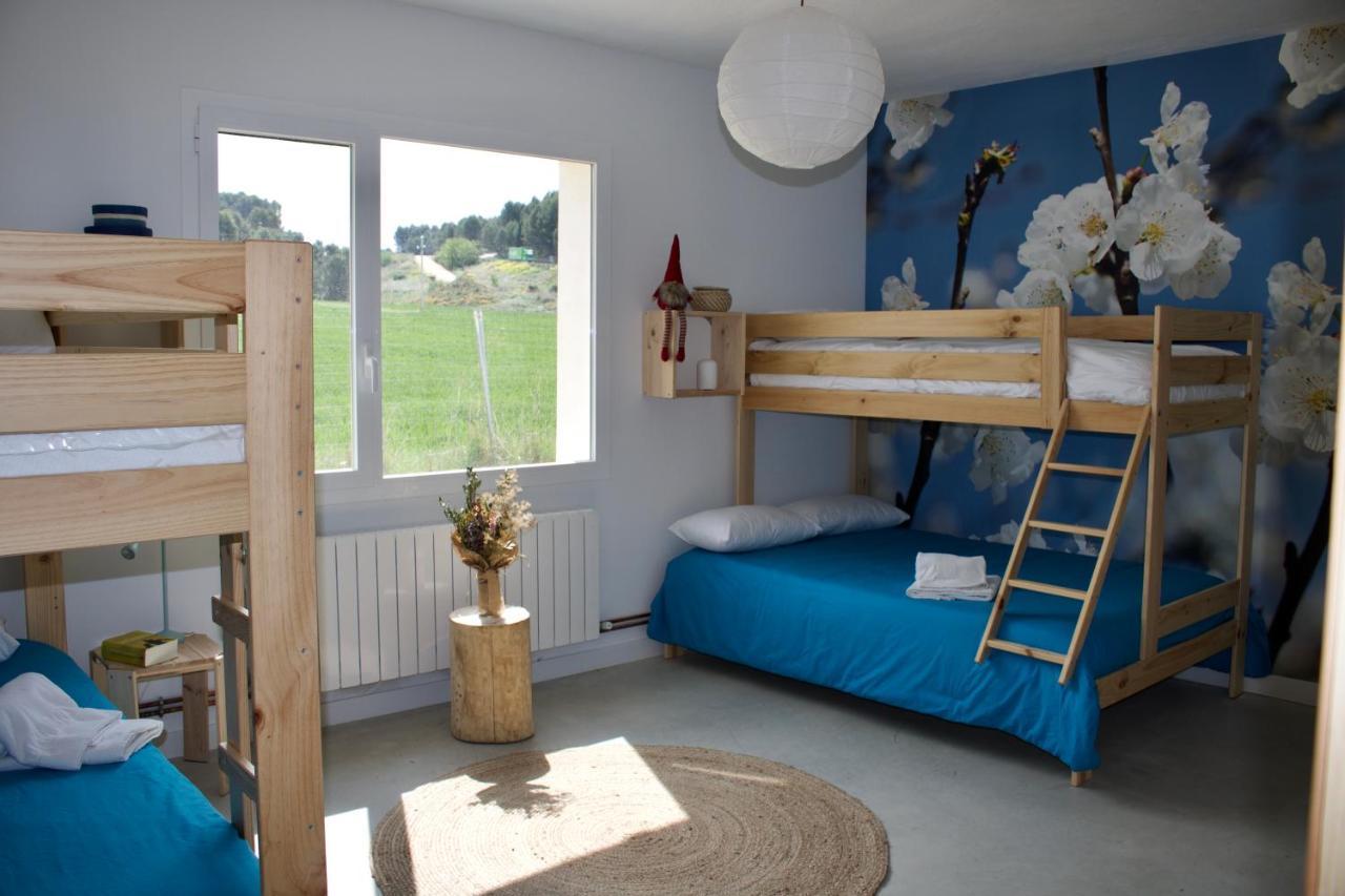 Entheos Hostel Lerin Kültér fotó