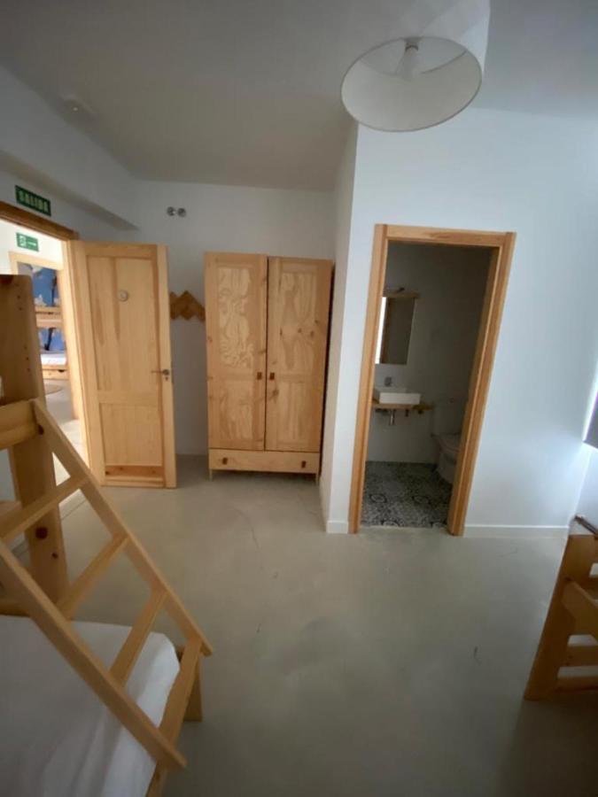 Entheos Hostel Lerin Kültér fotó