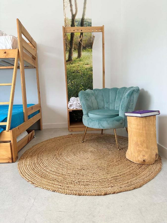 Entheos Hostel Lerin Kültér fotó