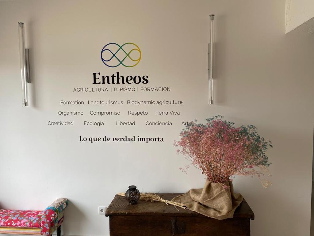 Entheos Hostel Lerin Kültér fotó