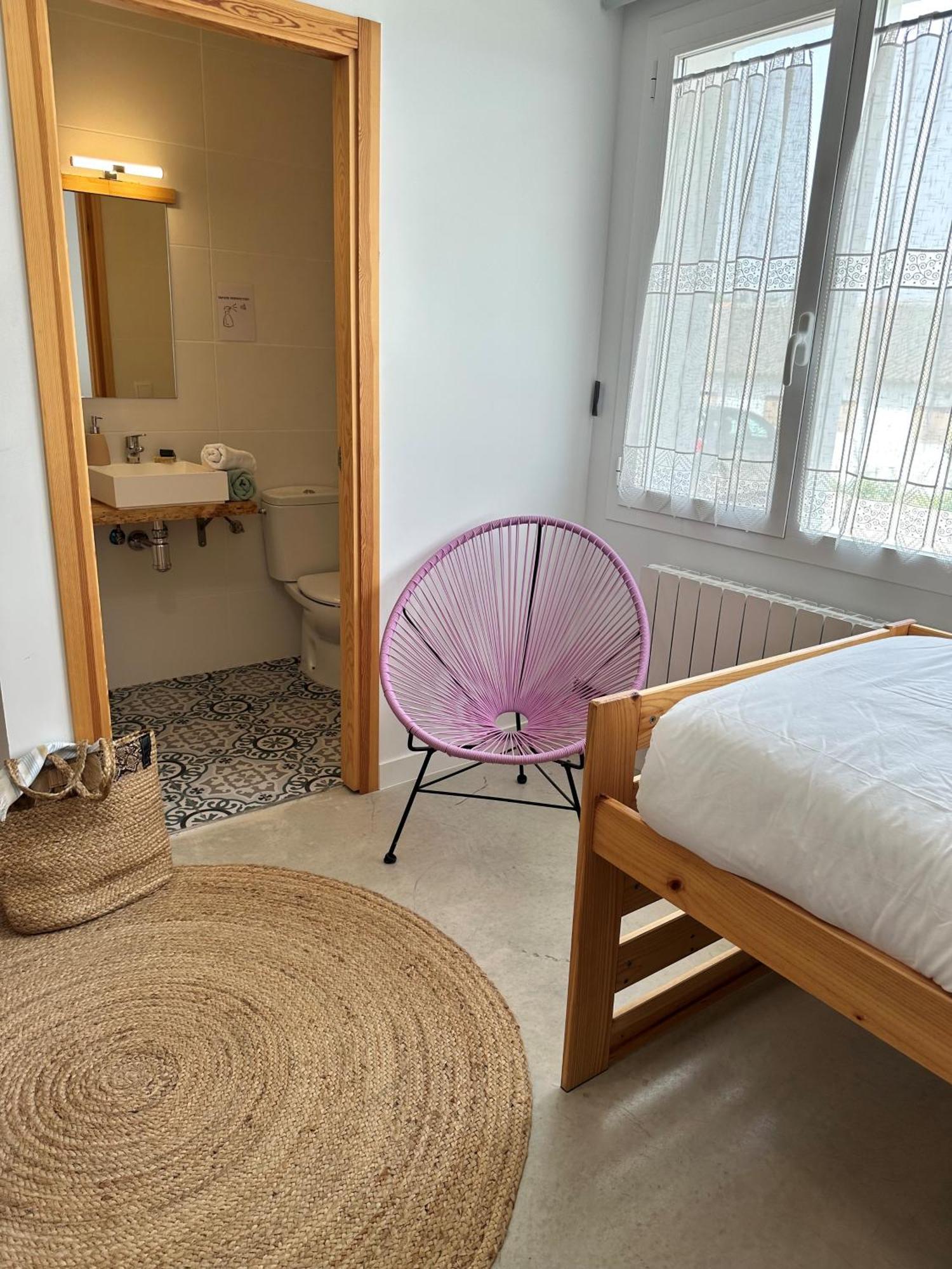 Entheos Hostel Lerin Kültér fotó